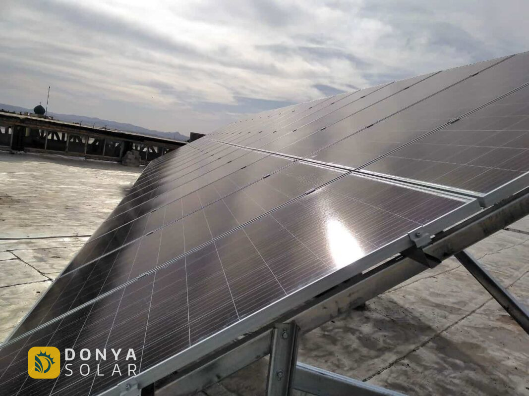 پنل خورشیدی برای تامین برق خانه